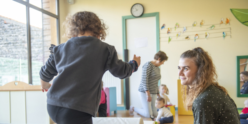 Relais petite enfance : jeux d’eau en extérieur